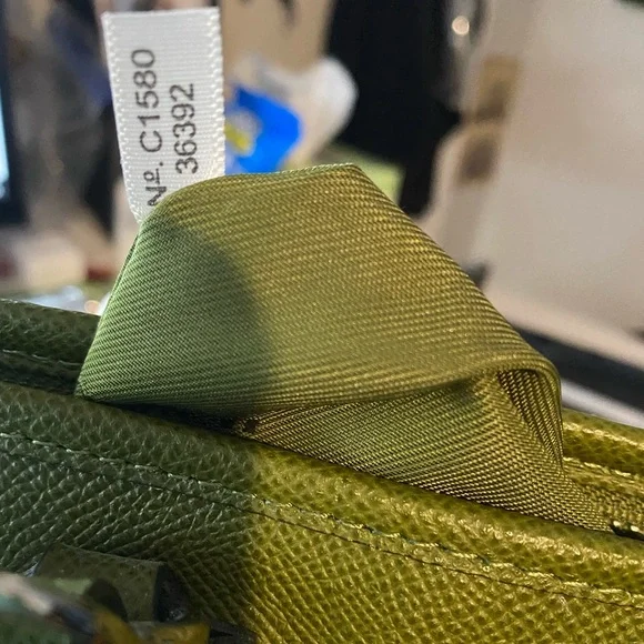 Coach purse - Picture 4 of 4